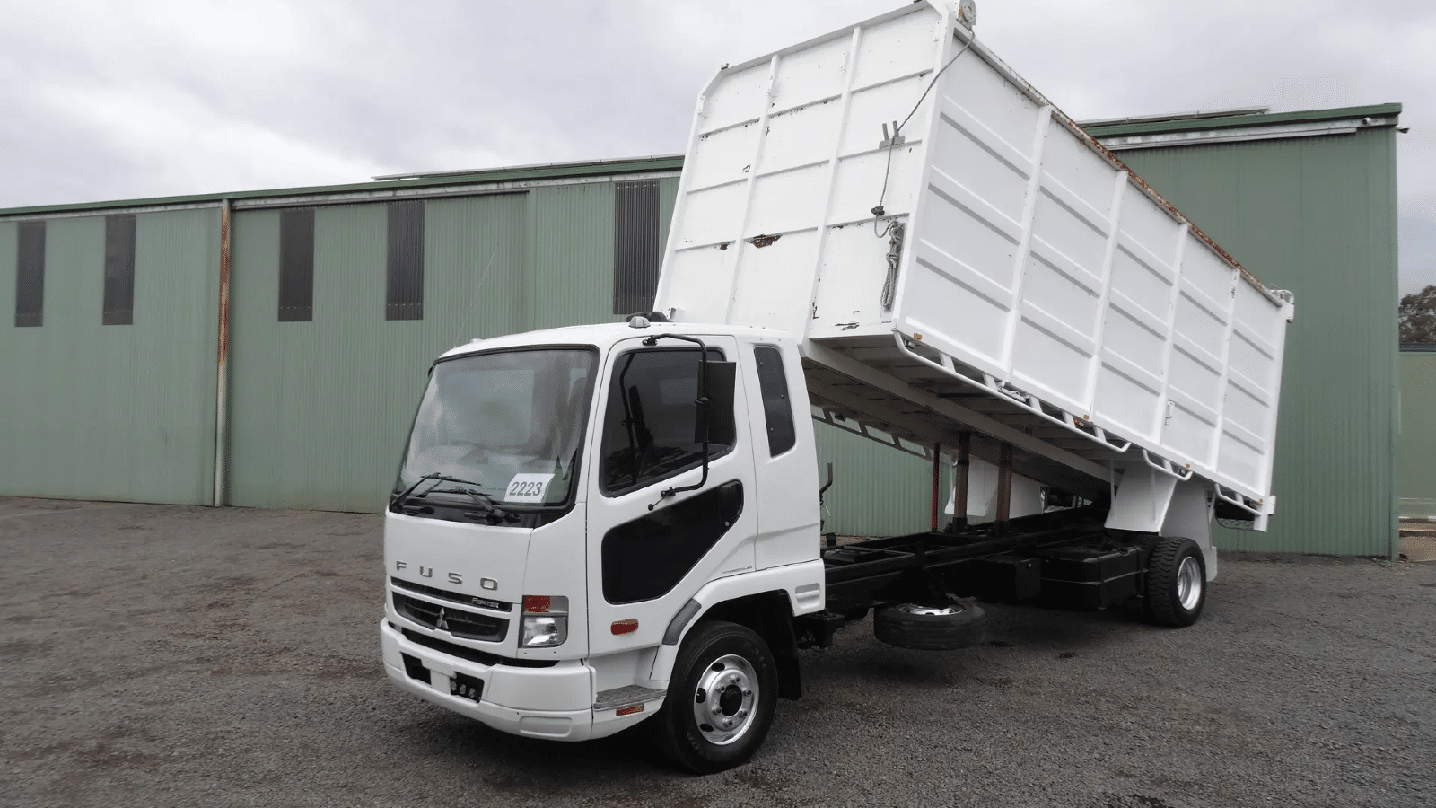 2010 Used Mitsubishi Fighter Tipper