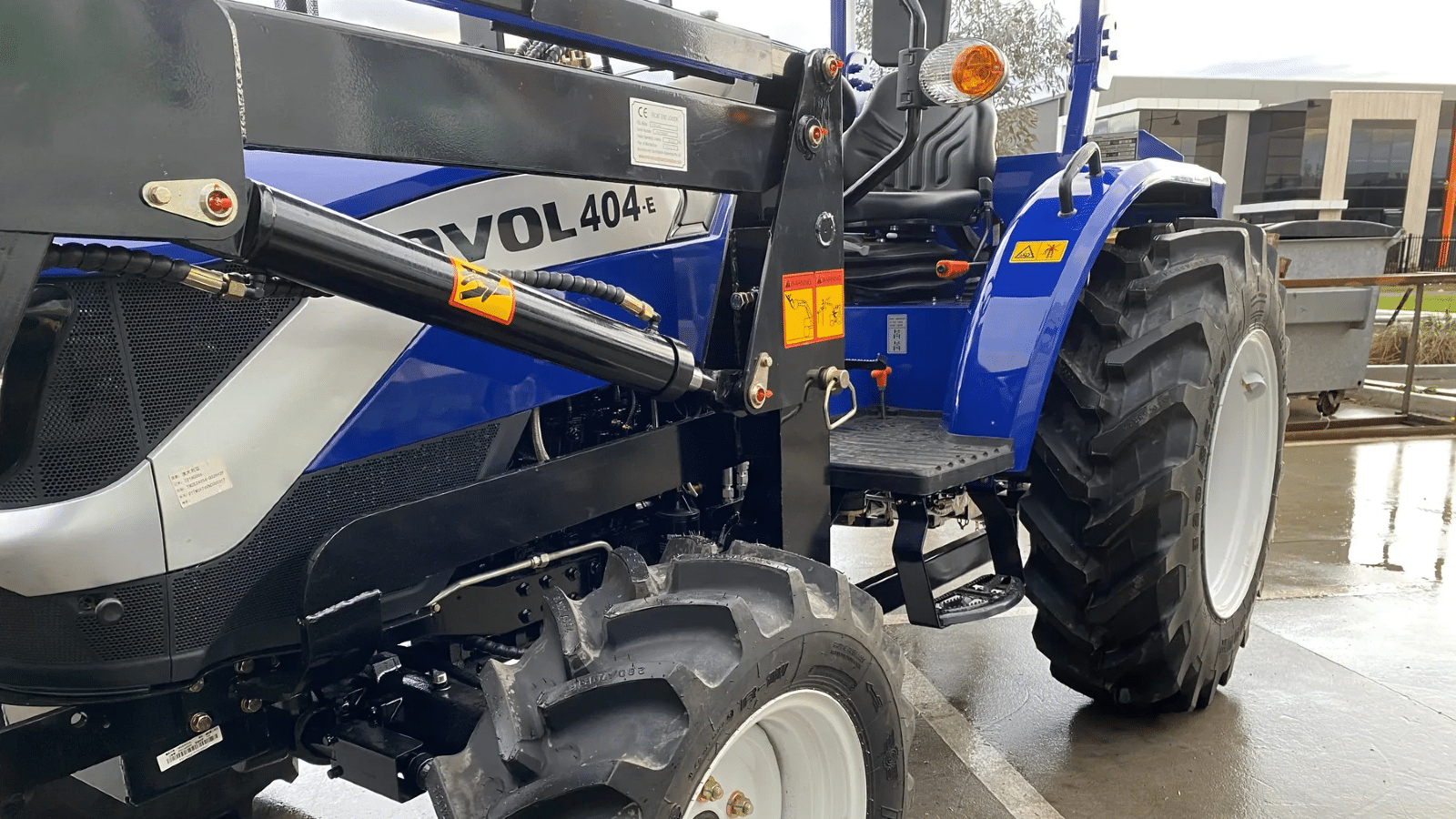 2025 New LOVOL M404 Tractor