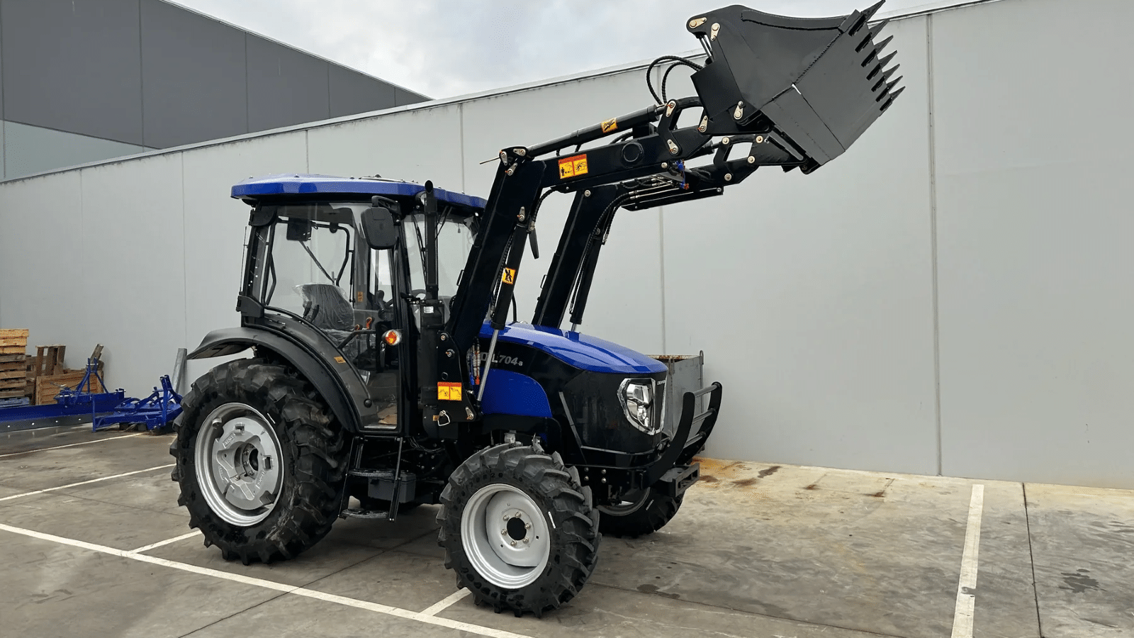 2025 New LOVOL M704 TB-3 Tractor