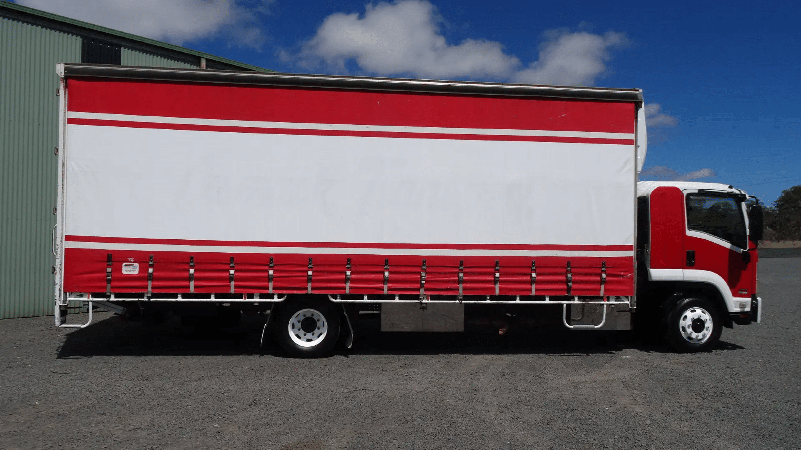 2010 Used Isuzu FSD 850 Curtainsider