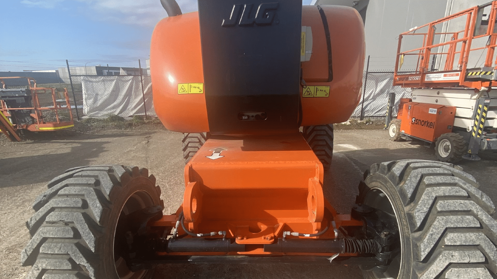 2014 Used Jlg 800AJ Boom Lifts