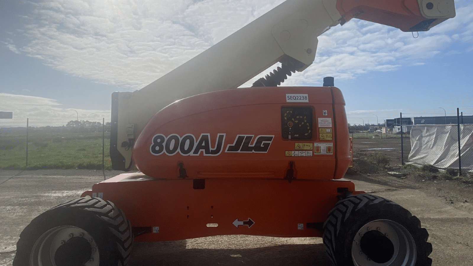 2014 Used Jlg 800AJ Boom Lifts