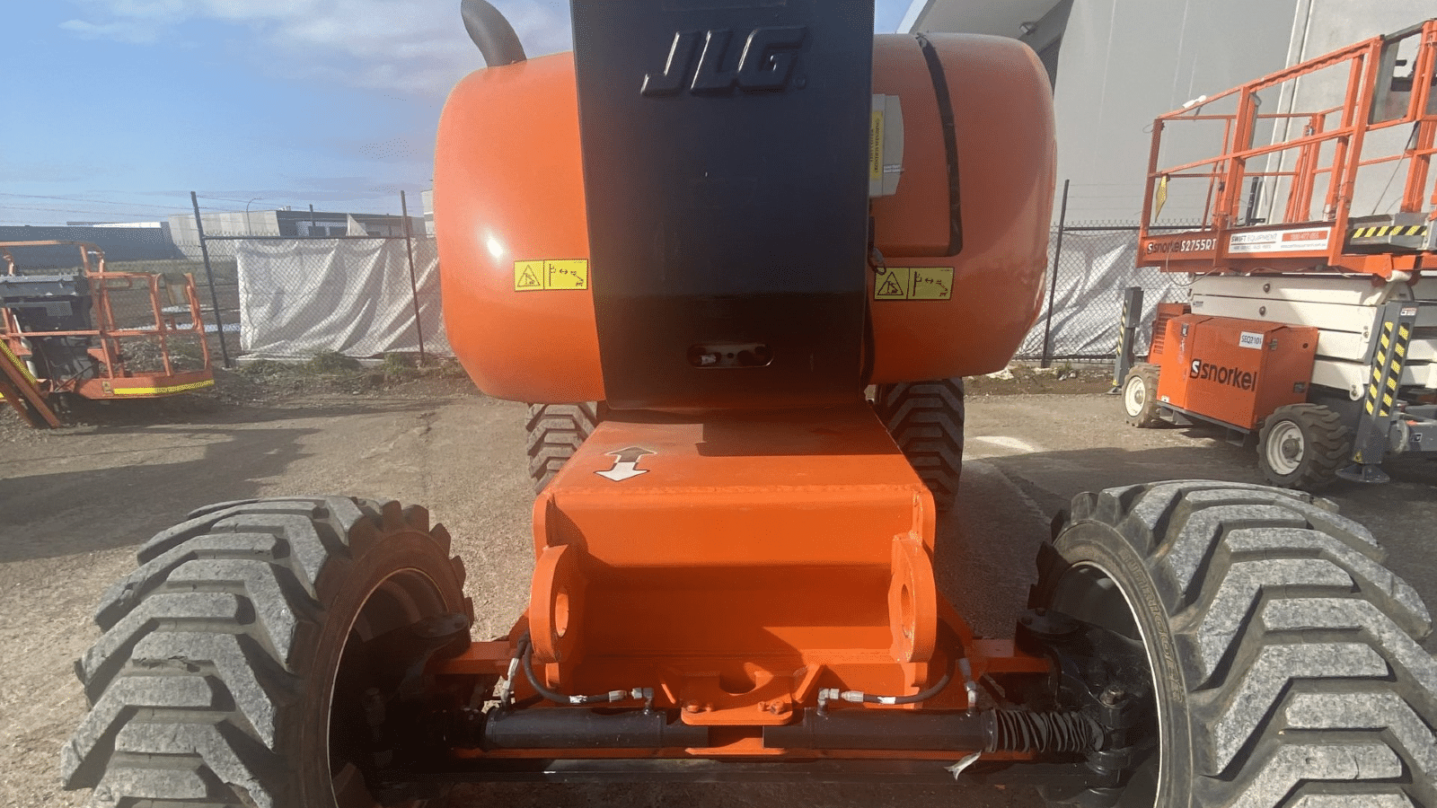 2014 Used Jlg 800AJ Boom Lifts