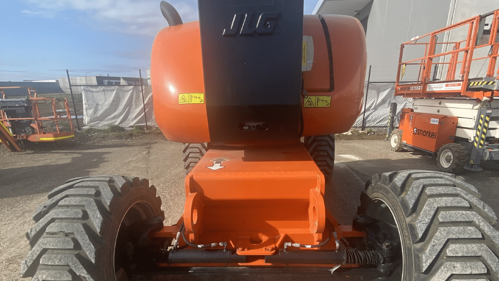 2014 Used Jlg 800AJ Boom Lifts