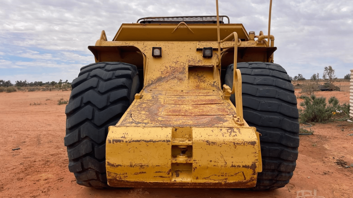 1999 Used Caterpillar 623F II Scrapers