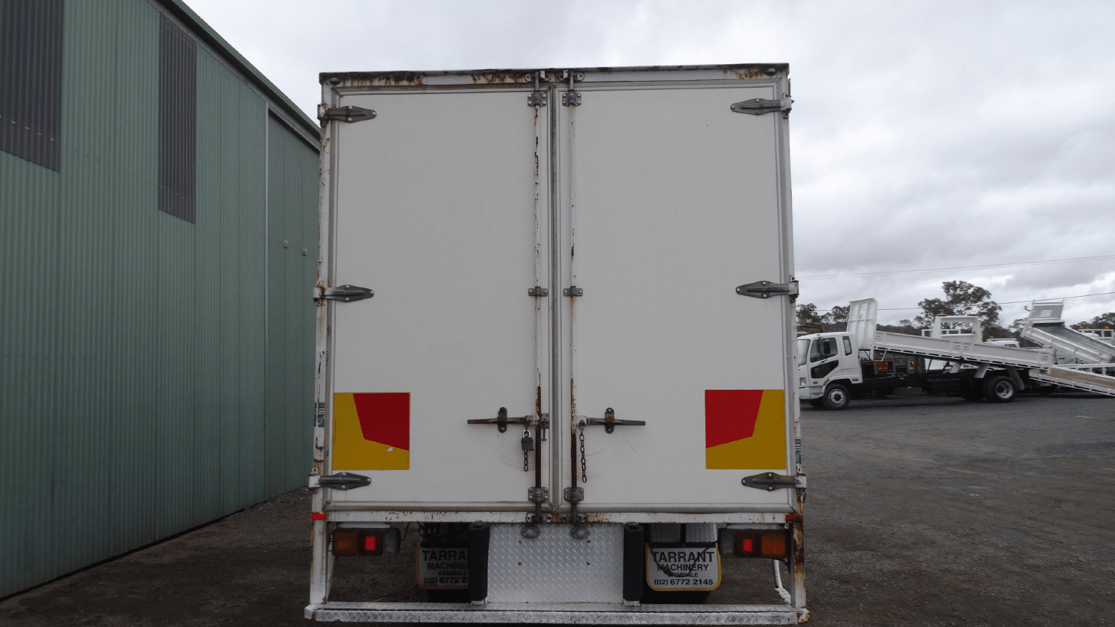 2008 Used Mitsubishi Fighter Curtainsider