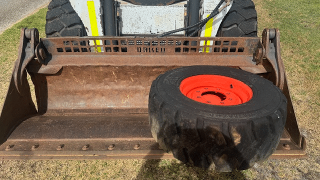 2011 Used Bobcat S650 Skid Steers