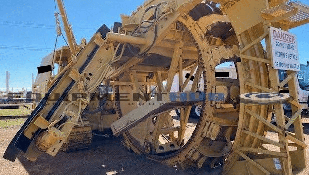 Used Cleveland 400W Trencher Trenchers