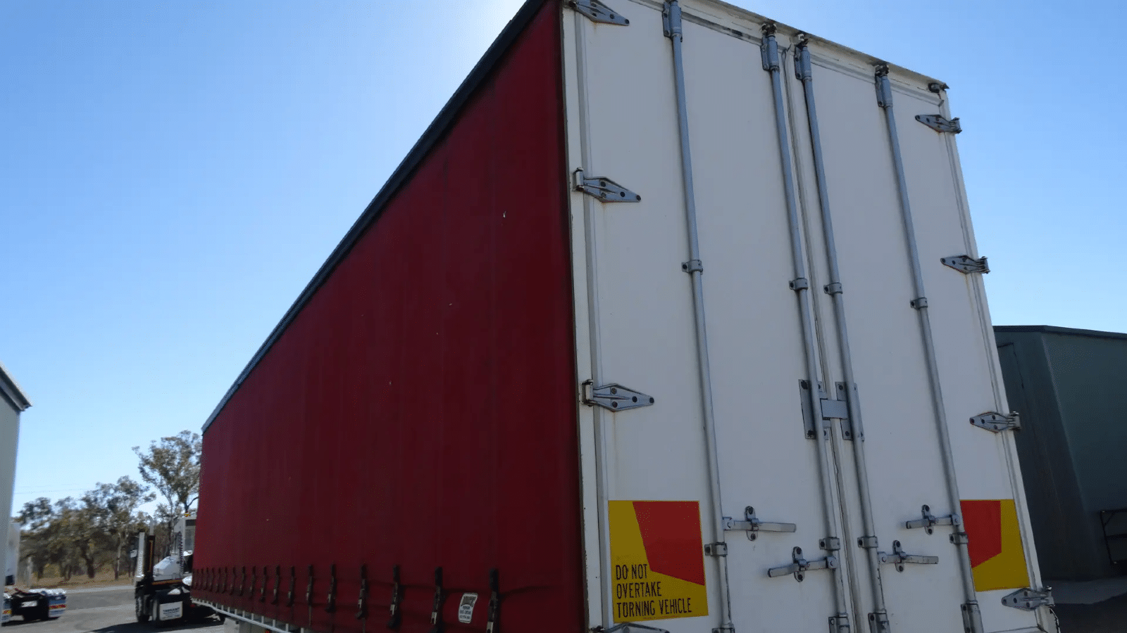 1998 Used Freighter Curtainsider