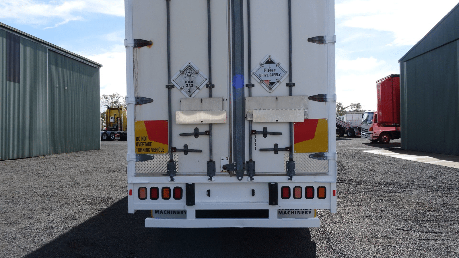 2000 Used Krueger Curtainsider