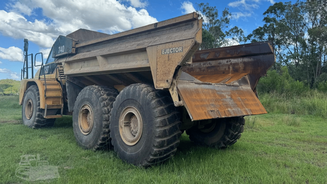 2005 Used Caterpillar 740 Dump Truck