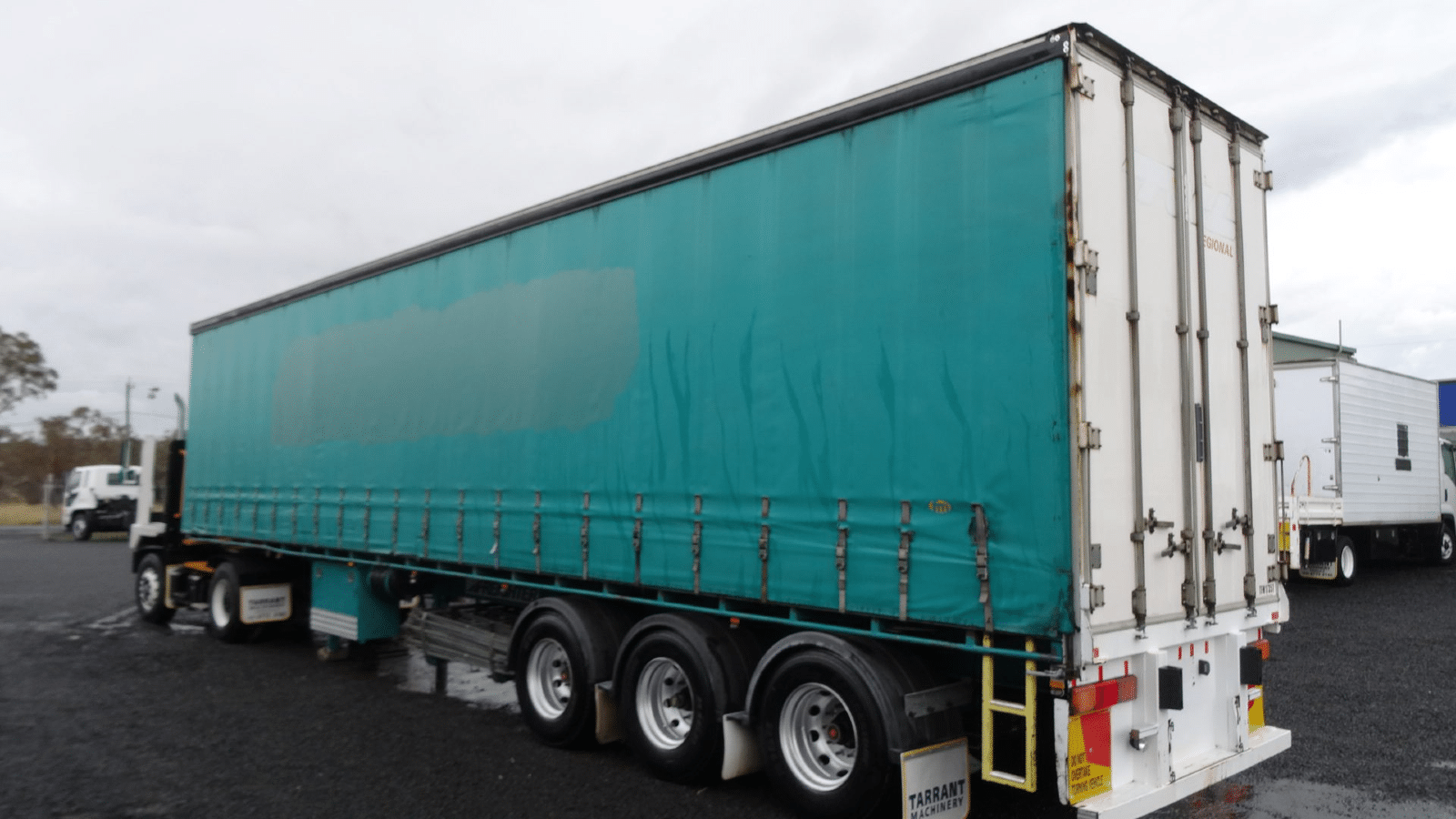 2005 Used Maxitrans Curtainsider