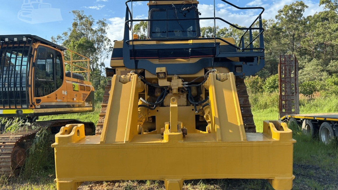 2000 Used Caterpillar D10 Bulldozers
