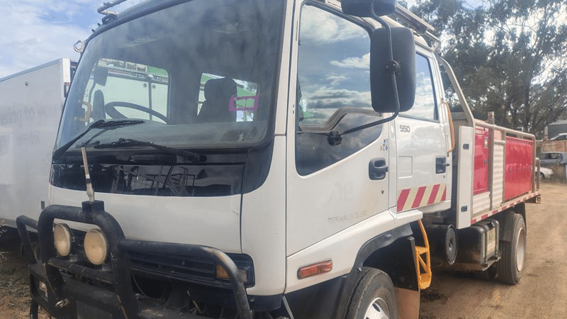 2006 Used Isuzu F-Series Tray