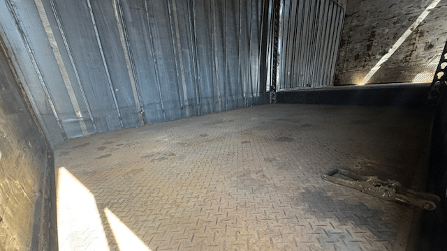 2005 Used Barker Curtainsider