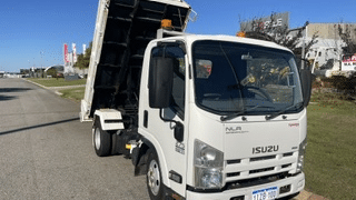 Used Isuzu NLR Tipper