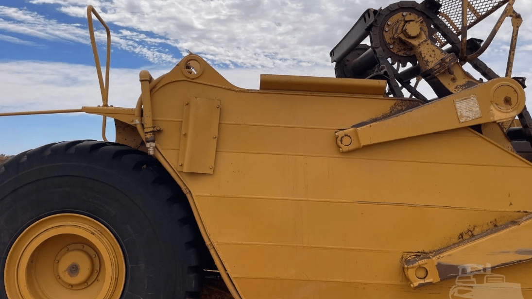 1999 Used Caterpillar 623F II Scrapers