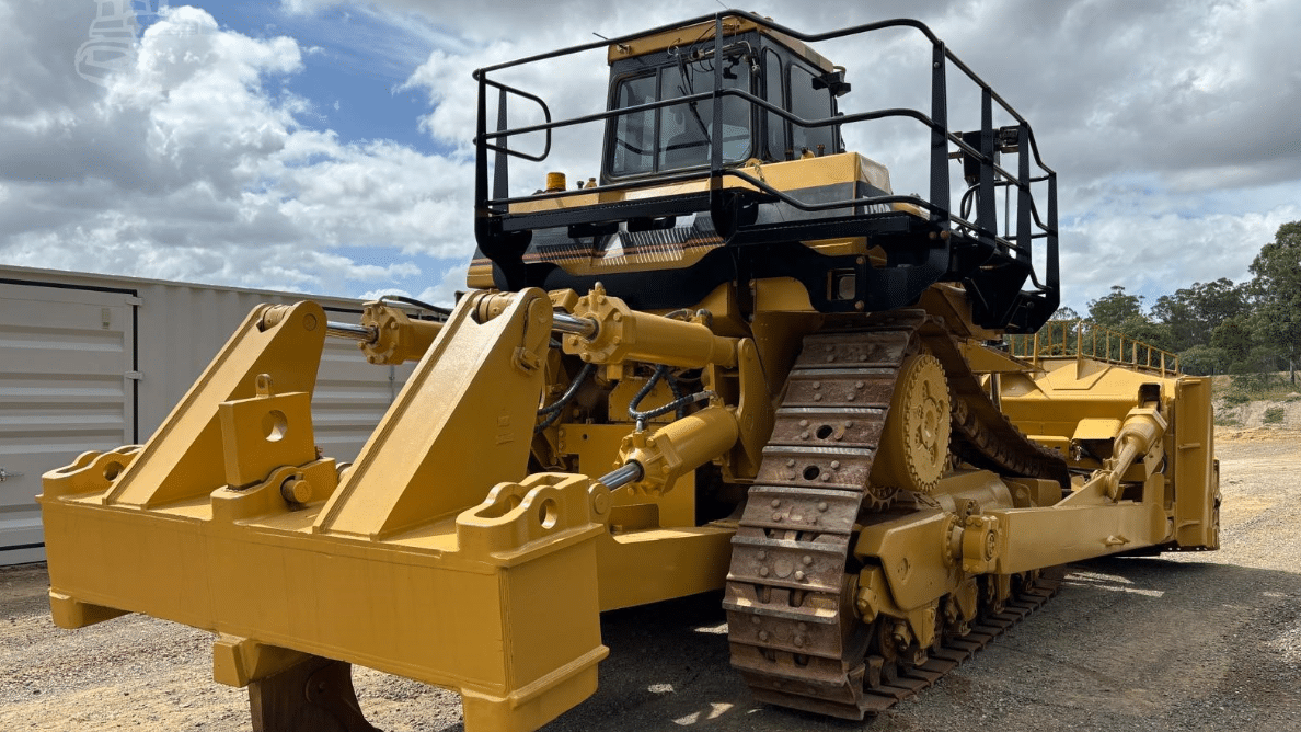 2000 Used Caterpillar D10 Bulldozers