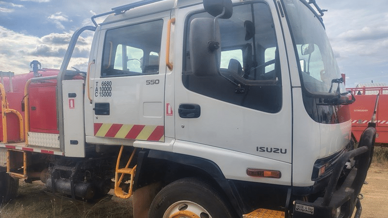 2006 Used Isuzu F-Series Tray