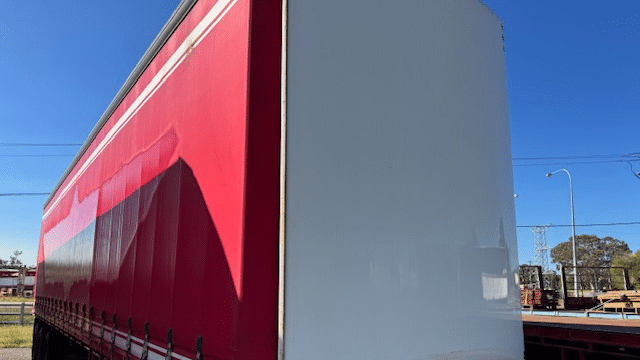 2002 Used Freighter Curtainsider