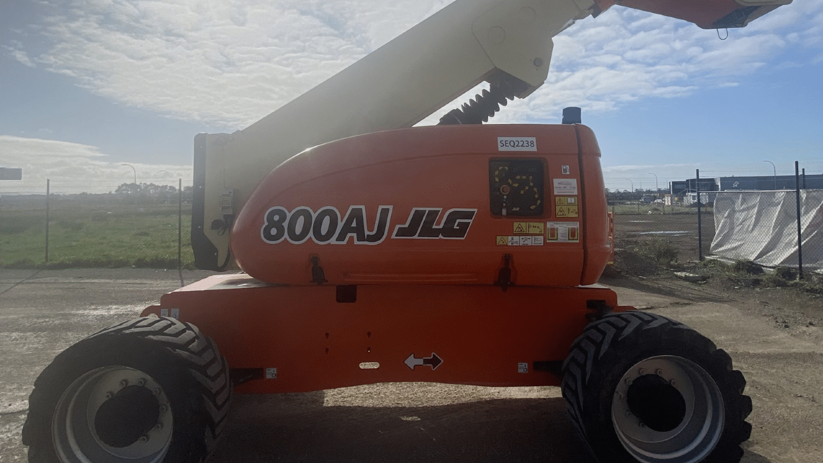 2014 Used Jlg 800AJ Boom Lifts