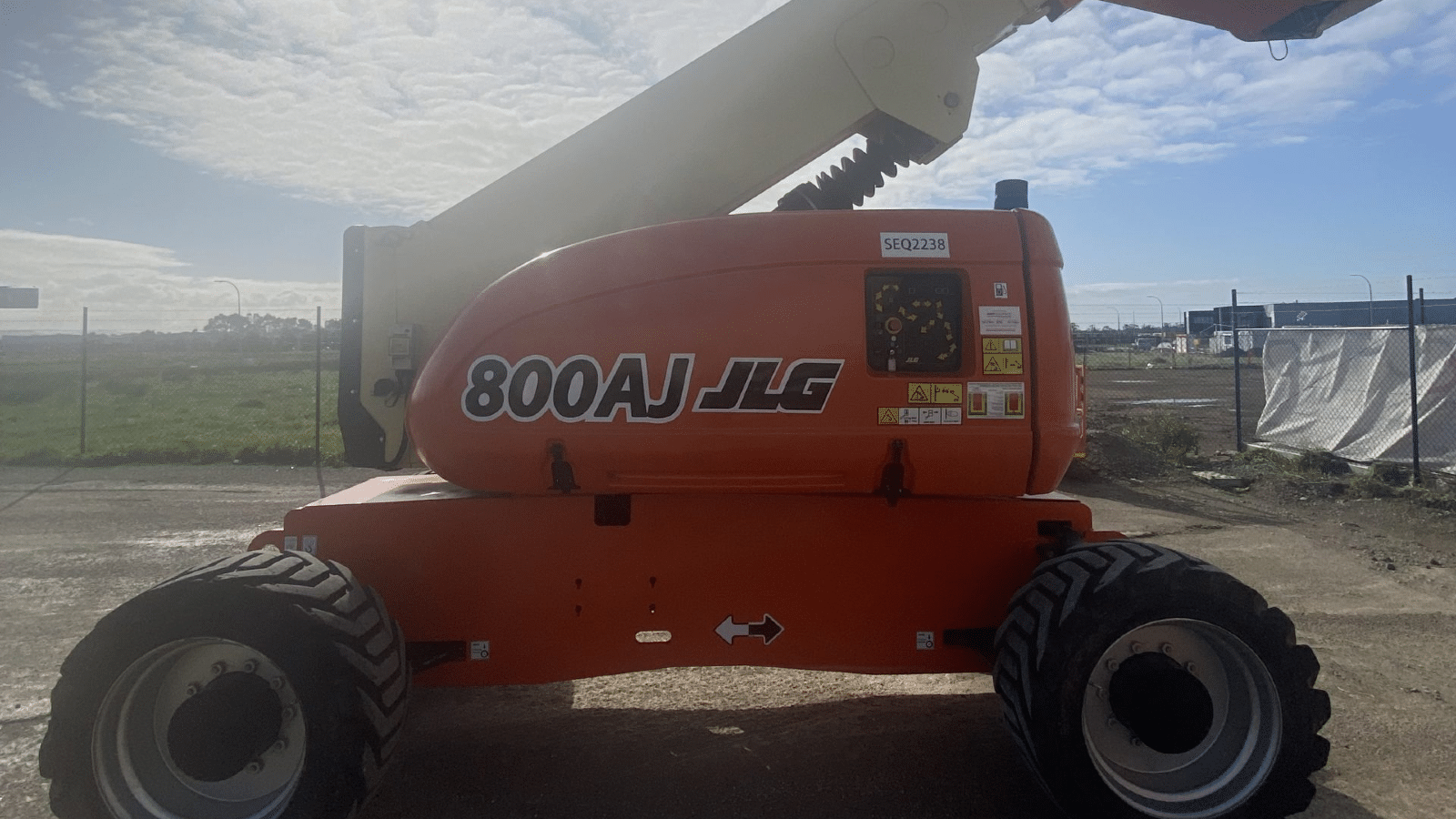 2014 Used Jlg 800AJ Boom Lifts