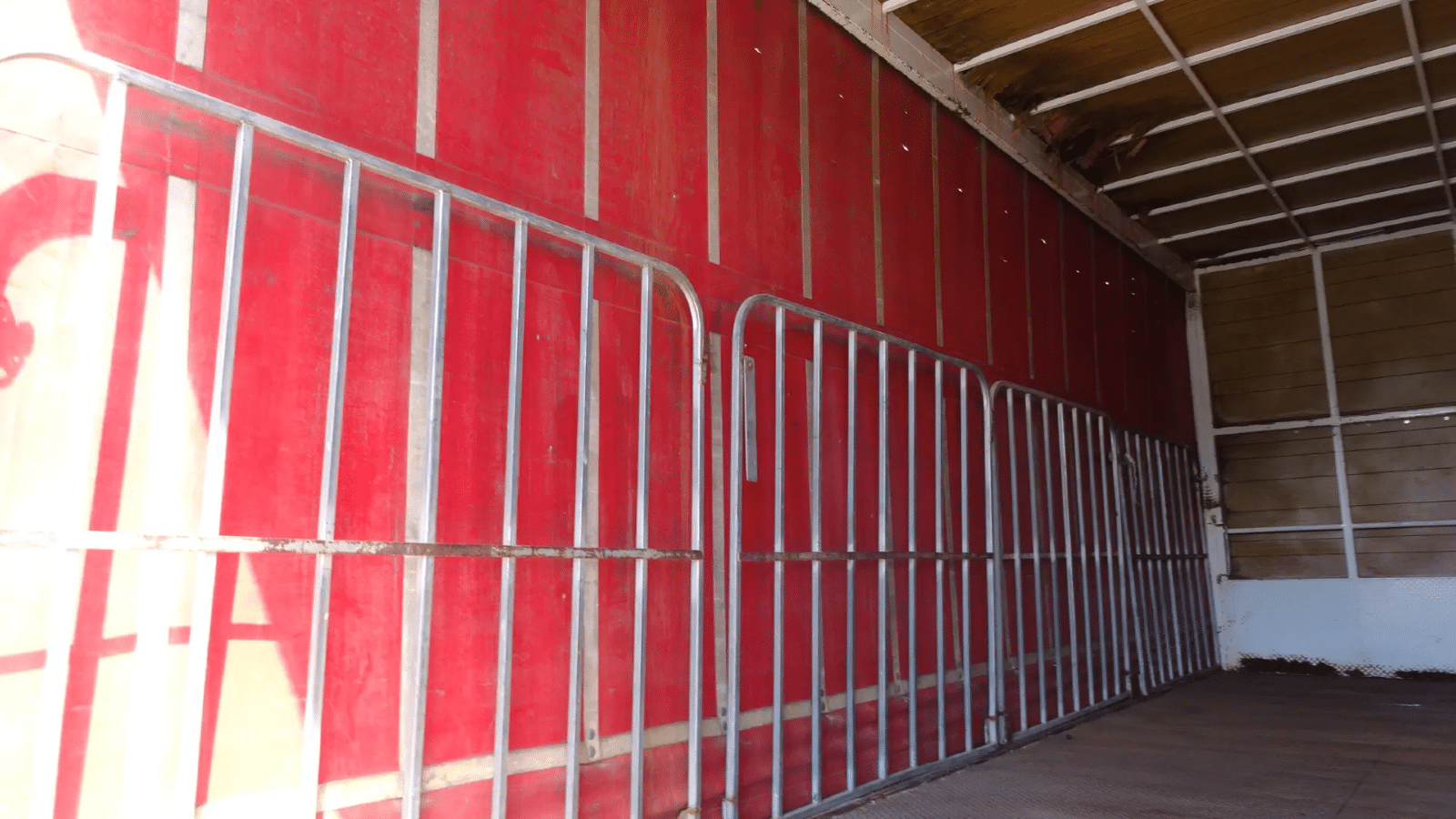2010 Used Isuzu FSD 850 Curtainsider