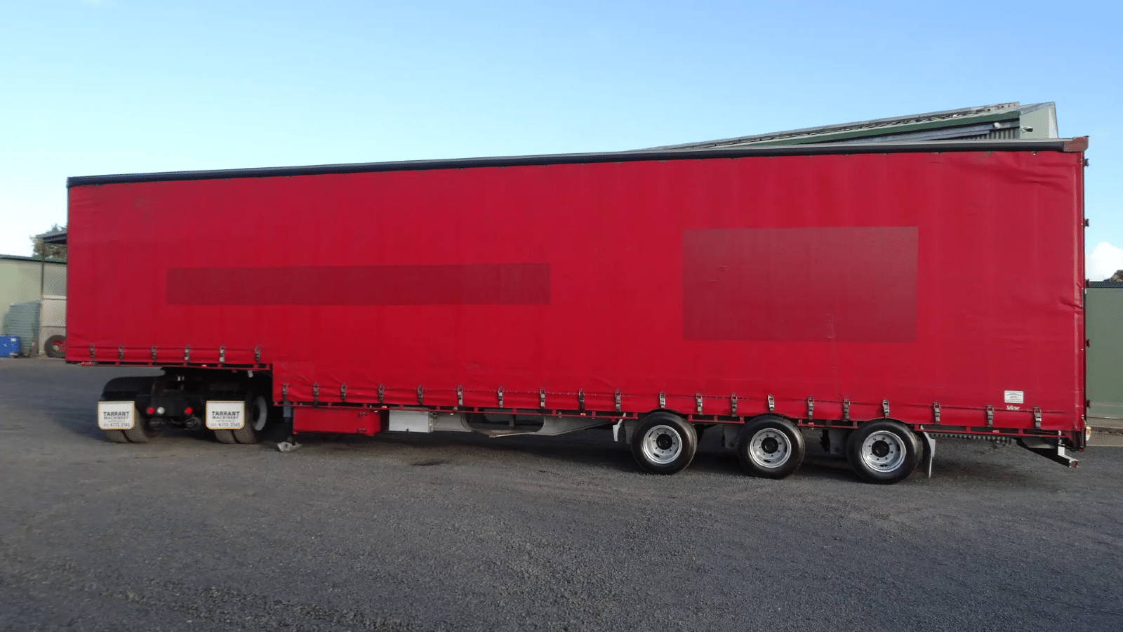 2000 Used Barker Curtainsider