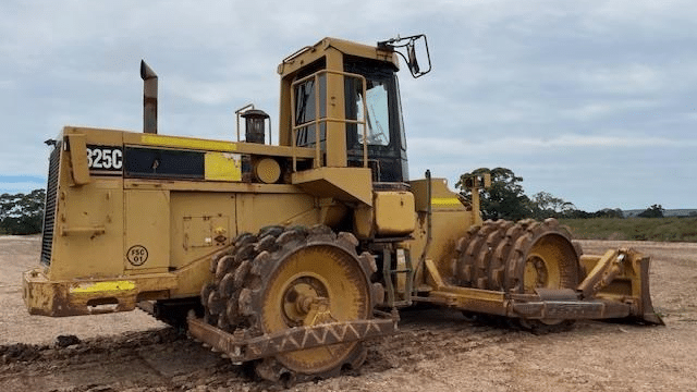 1989 Used Caterpillar 825C Roller Compactors