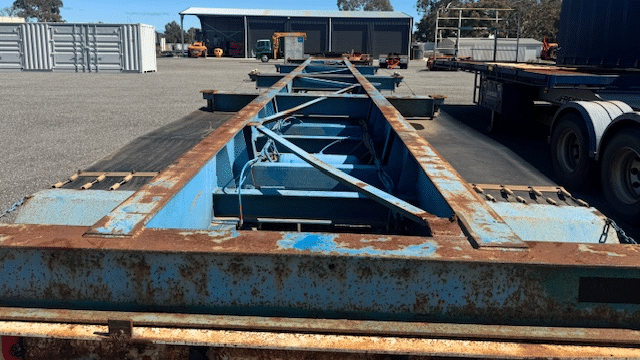 2000 Used Maxitrans Skeletal Trailer