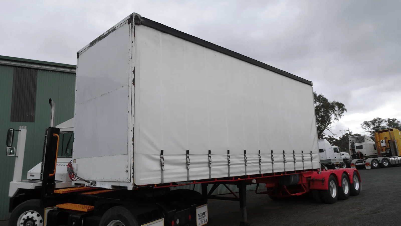 1998 Used Barker Curtainsider