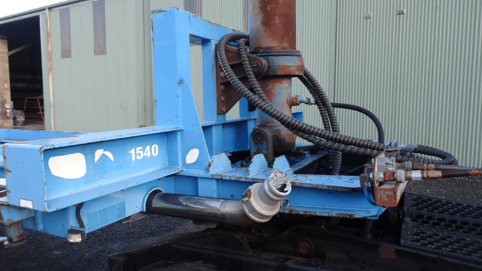 2002 Used Barker Skeletal Trailer