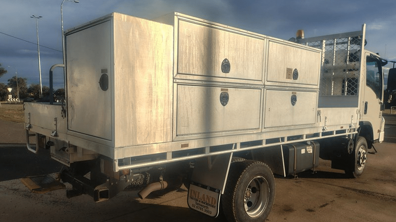 2009 Used Isuzu N-Series Tray