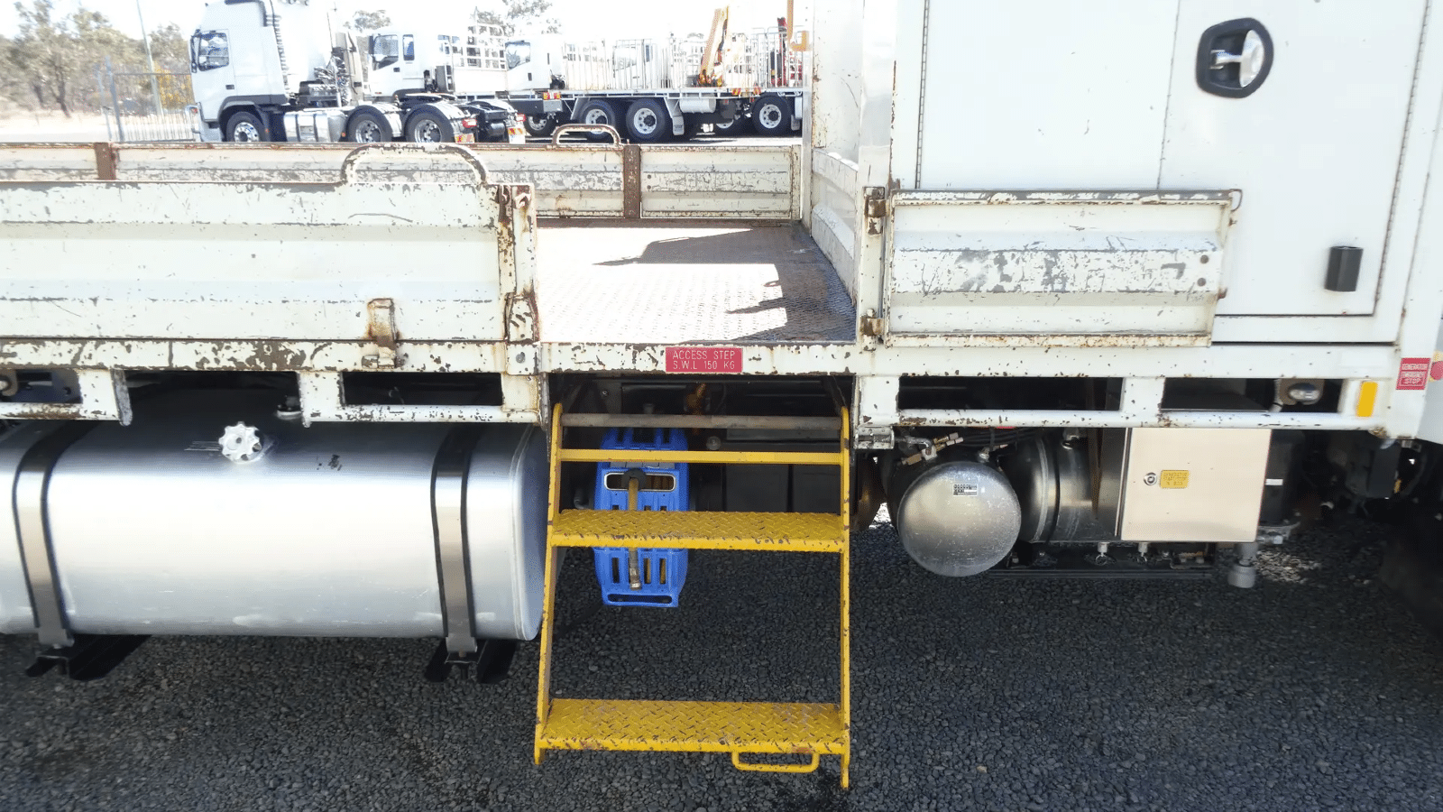 2017 Used Mitsubishi Fighter Tray