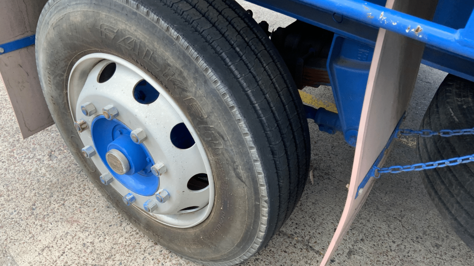 1989 Used Haulmark Dog Trailer
