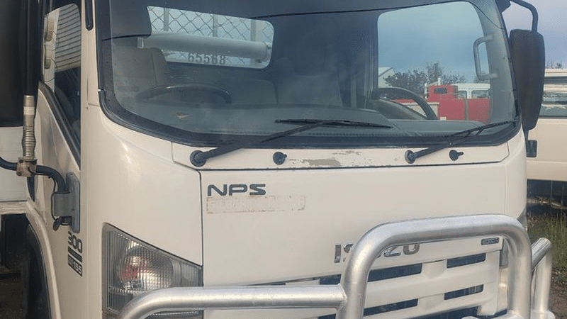 2009 Used Isuzu N-Series Tray