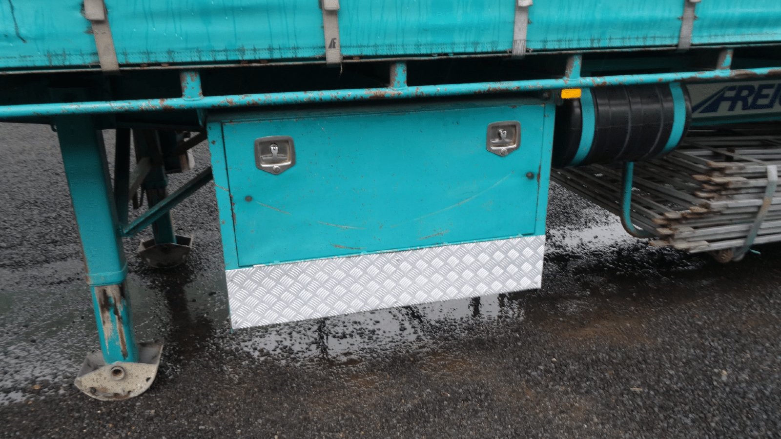 2005 Used Maxitrans Curtainsider