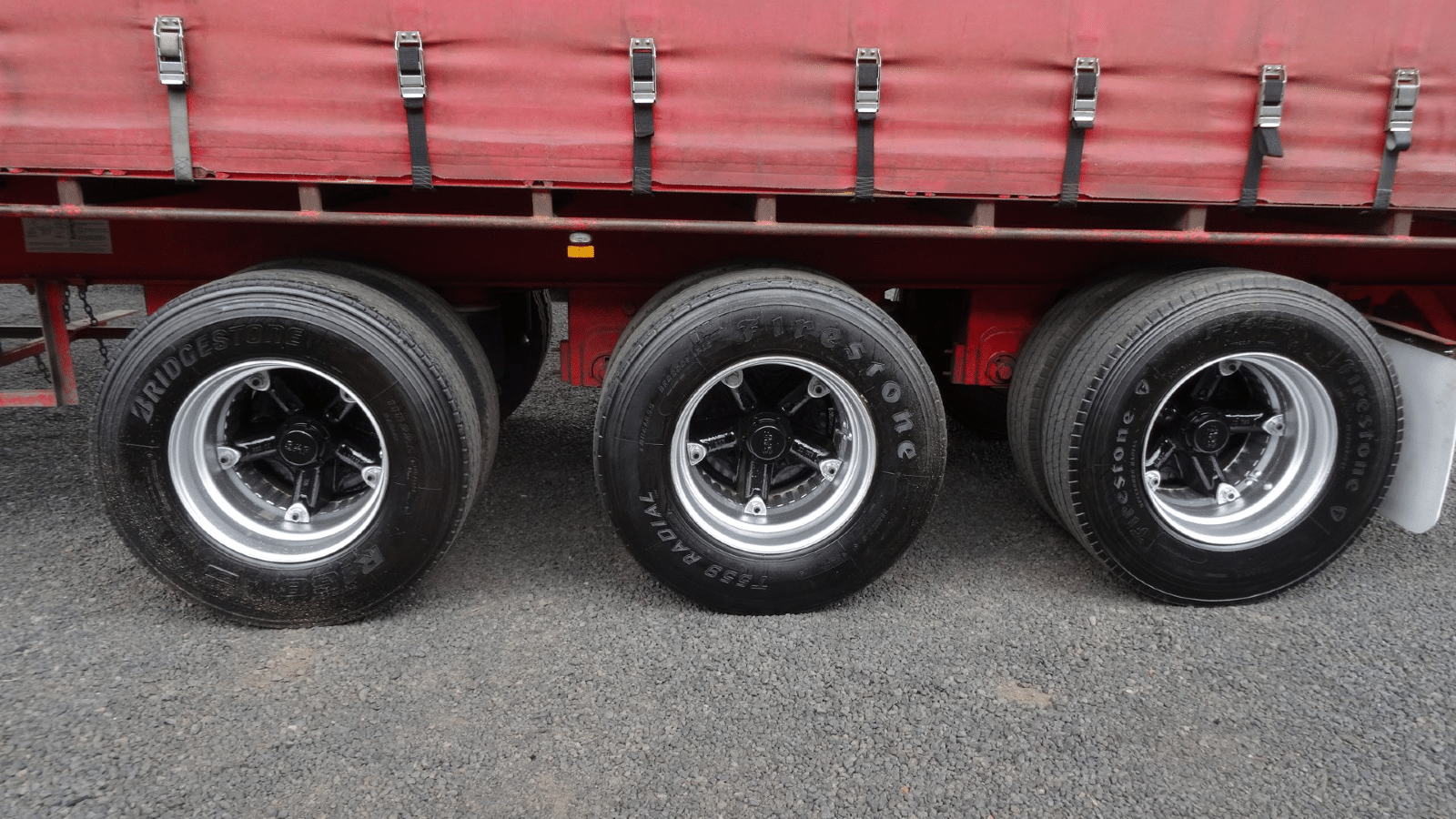 2005 Used Vawdrey Curtainsider