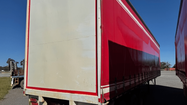 2002 Used Freighter Curtainsider