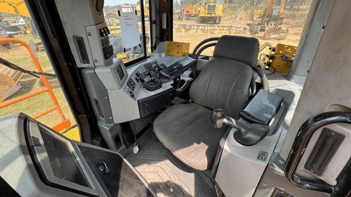 2017 Used Caterpillar D9T Bulldozers