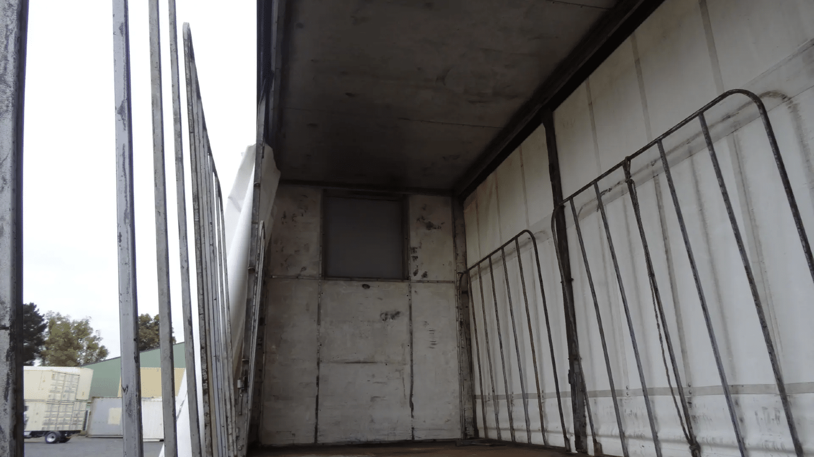 1998 Used Barker Curtainsider
