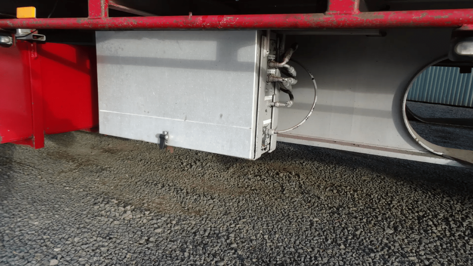 2000 Used Barker Curtainsider
