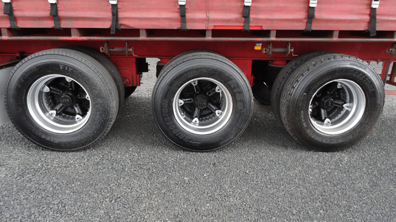 2005 Used Vawdrey Curtainsider