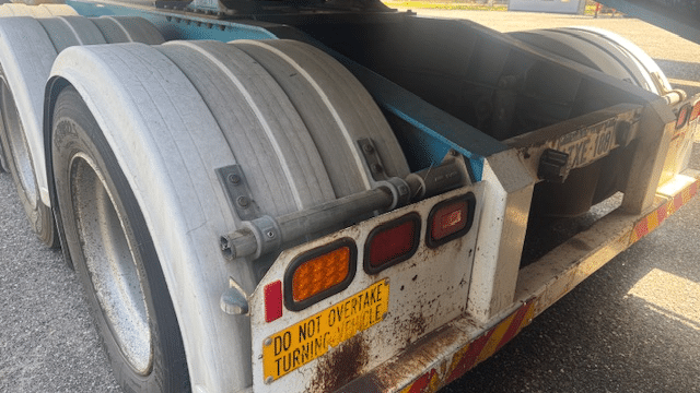 2005 Used Barker Curtainsider