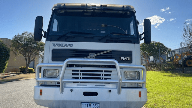 2001 Used Volvo Trucks FM7 Tipper