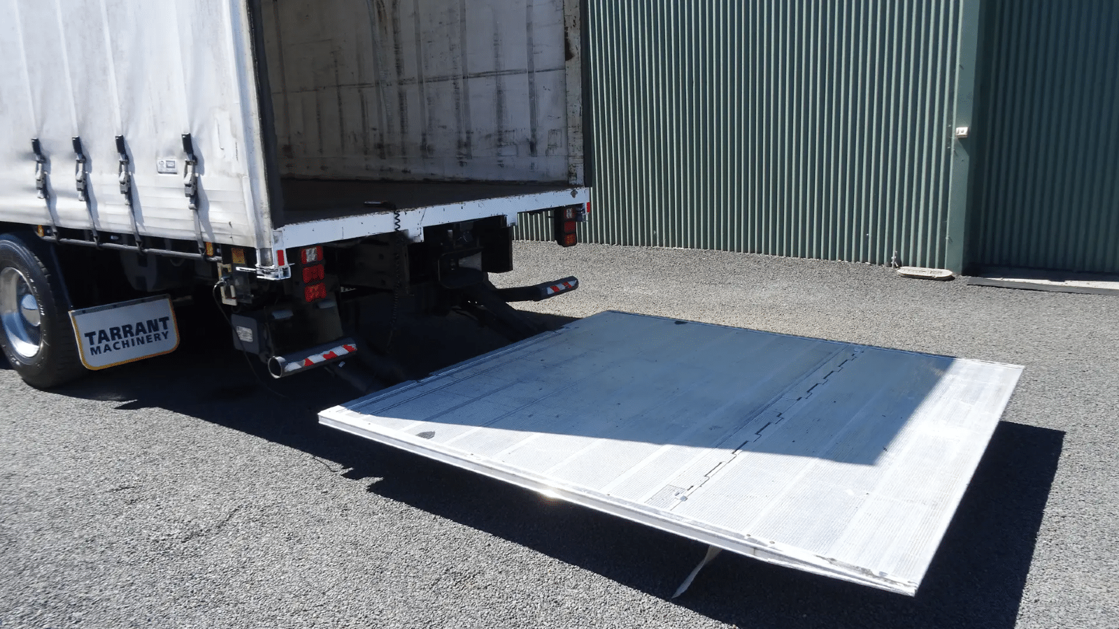 2011 Used Freightliner Argosy Curtainsider