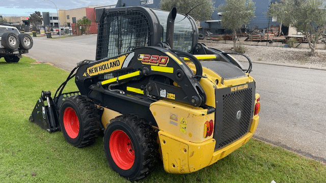 2012 Used NEW Holland L220 Skid Steers