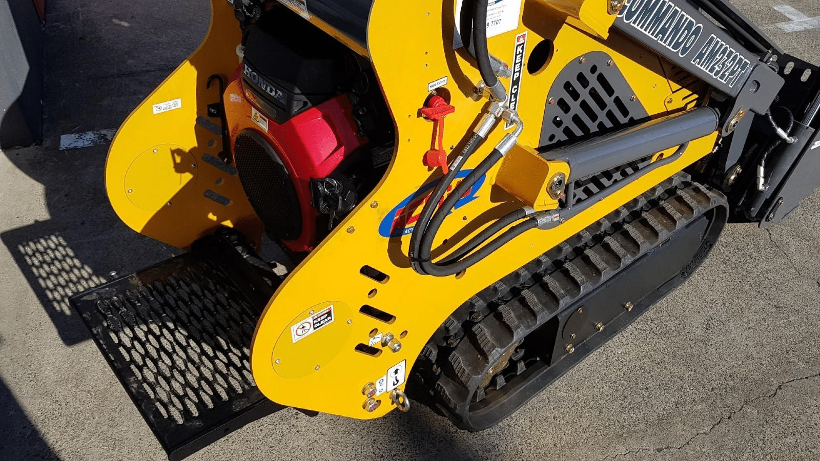 2025 New Active Machinery AM232PT Commando Skid Steers