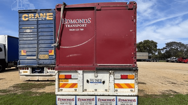 2014 Used Kenworth K200 Livestock Truck