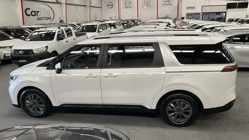 2023 Used Kia Carnival Wagon